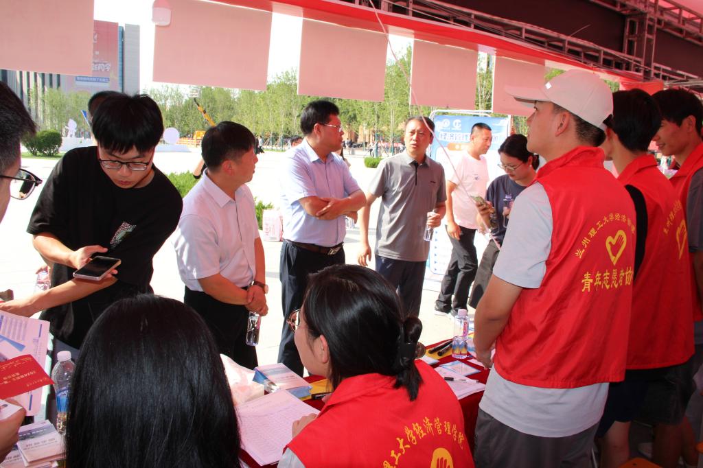 满“新”欢喜，如约而至 bat365官网平台2024级迎新工作圆满结束